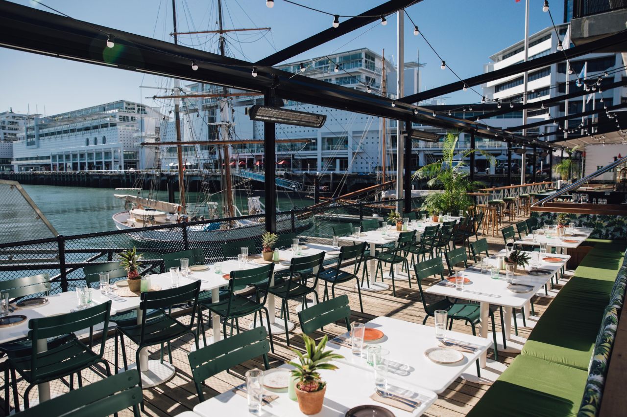 The Lula Inn - Seaside harbour dining