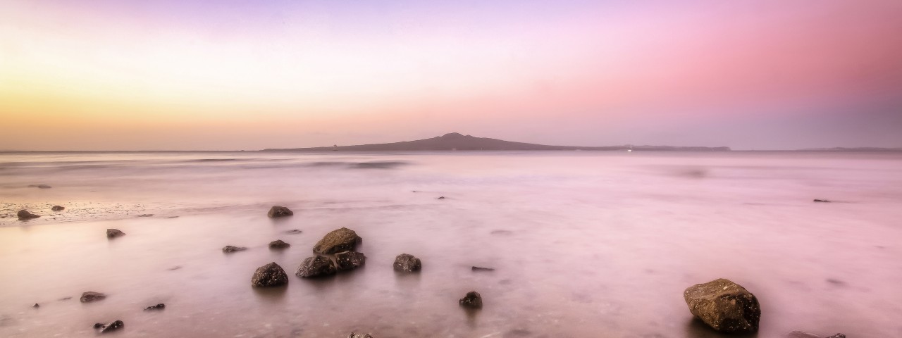 Auckland looking towards Rangitoto Island (Credit: Luke Thurlby)