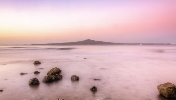 Auckland looking towards Rangitoto Island (Credit: Luke Thurlby)